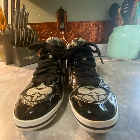 Coach hi tops sneakers - Picture 2 of 4